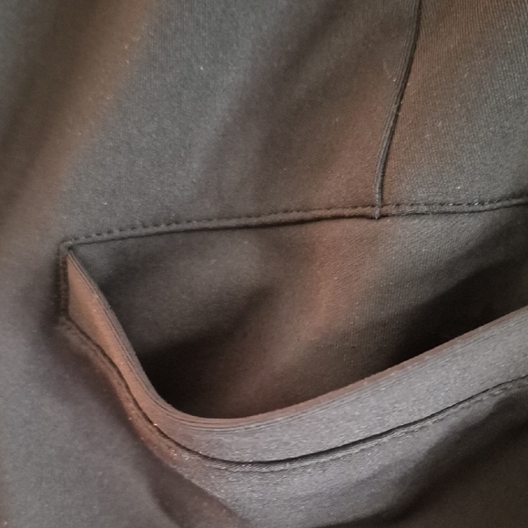 Livi Active Black Joggers Drawstring And Elastic Waistband Pockets Size 14/16 - Picture 5 of 6